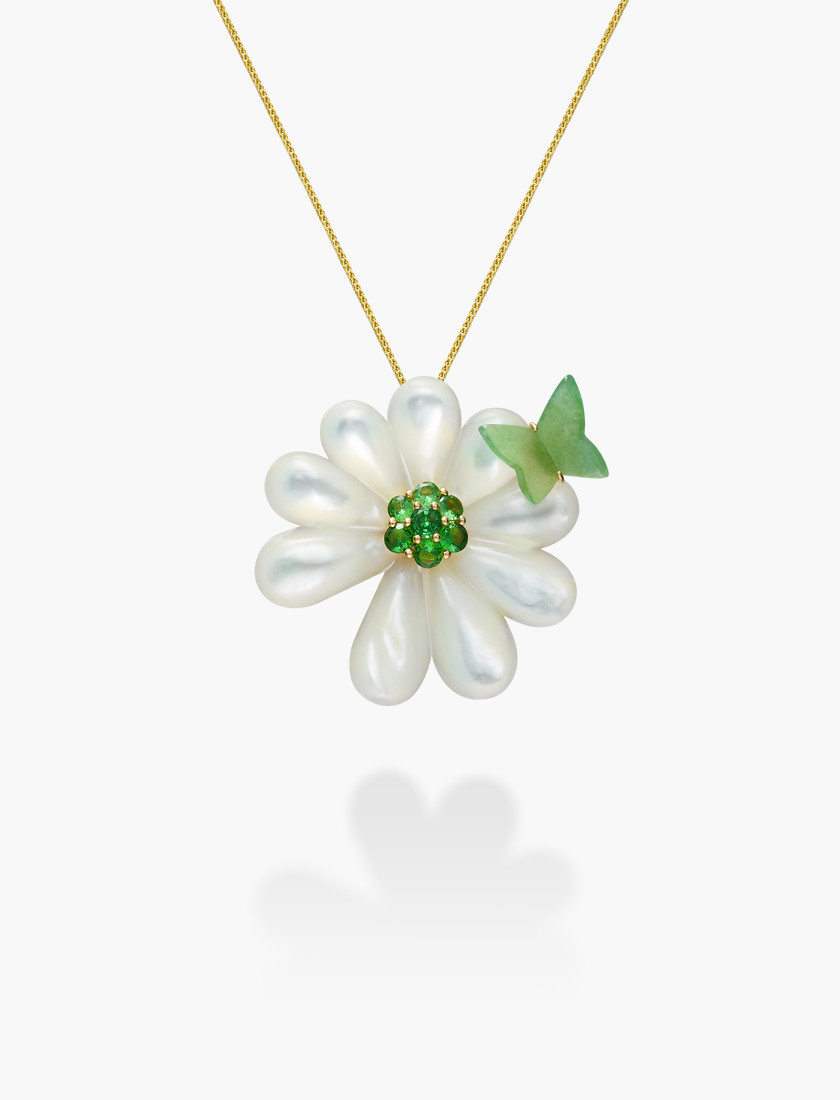 Lucky Daisy- Daisy chest Pendant